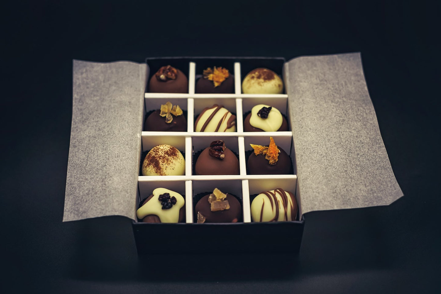 (Christmas Pre-order) December Christmas Collection- Luxury selection of 12 chocolate truffles gift box