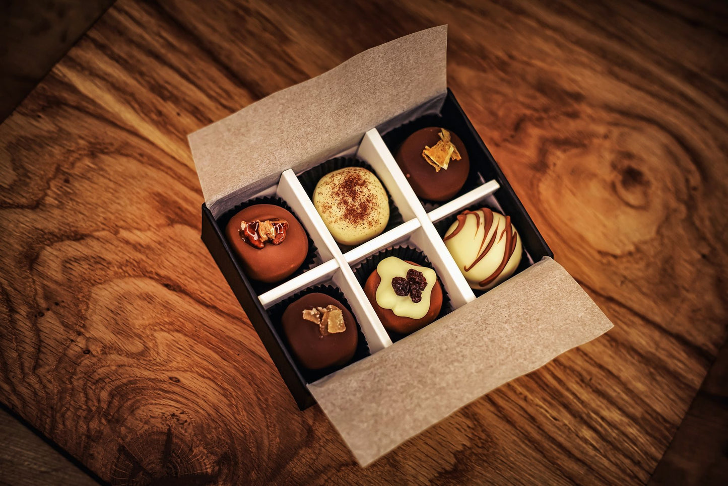 (Christmas Pre-order) December Christmas Collection- Luxury selection of 6 chocolate truffles gift box
