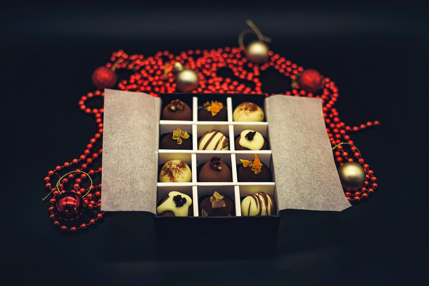 (Christmas Pre-order) December Christmas Collection- Luxury selection of 12 chocolate truffles gift box